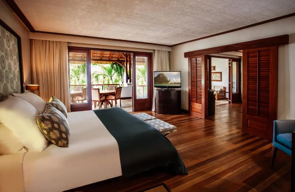 PARADIS BEACHCOMBER GOLF RESORT & SPA