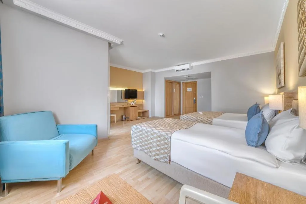 NUMA CLUB SIDE HOTEL