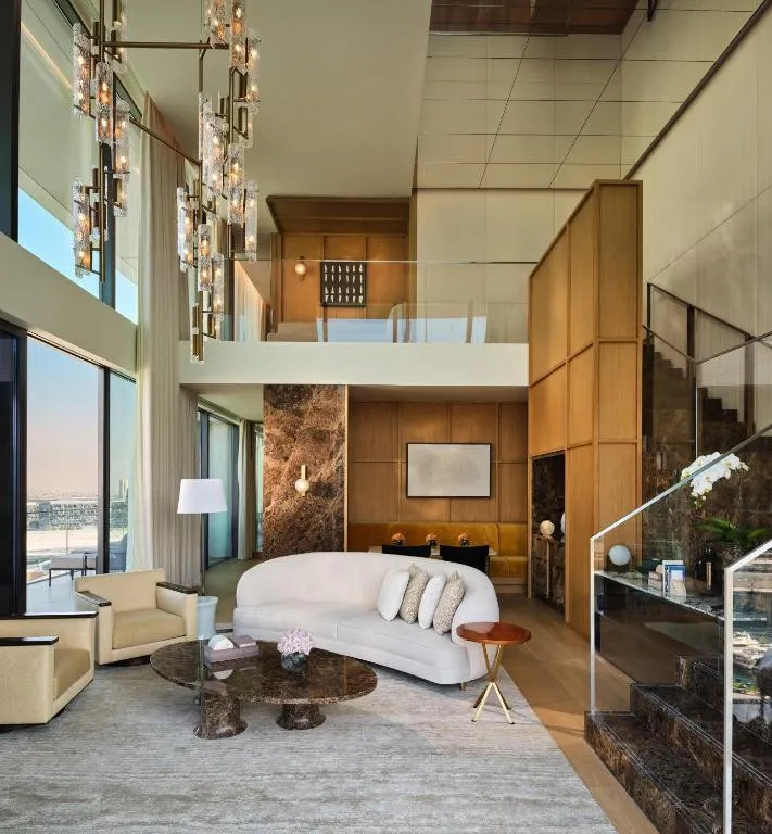 THE LANA DORCHESTER COLLECTION