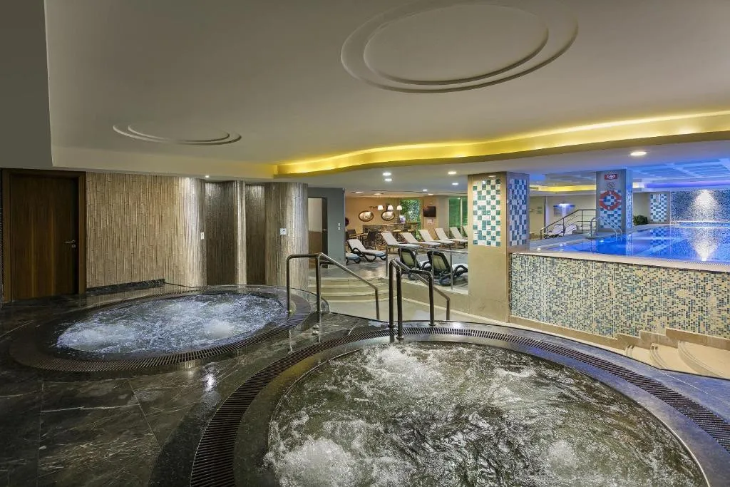 TITANIC PORT HOTEL BAKIRKOY