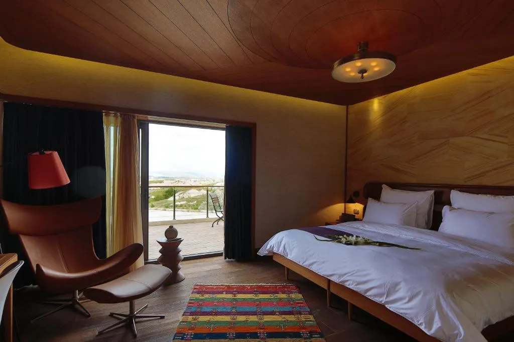 ARIANA SUSTAINABLE LUXURY LODGE