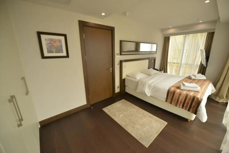 MAC HOTEL VAZO KULE