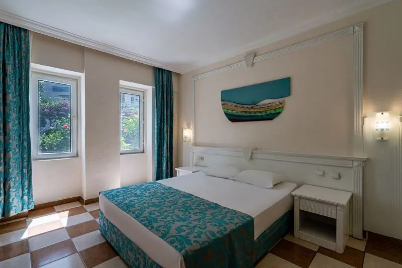 THE GARDEN BEACH (EX. GANITA GARDEN SUITE, LIFE ATLIBAY)