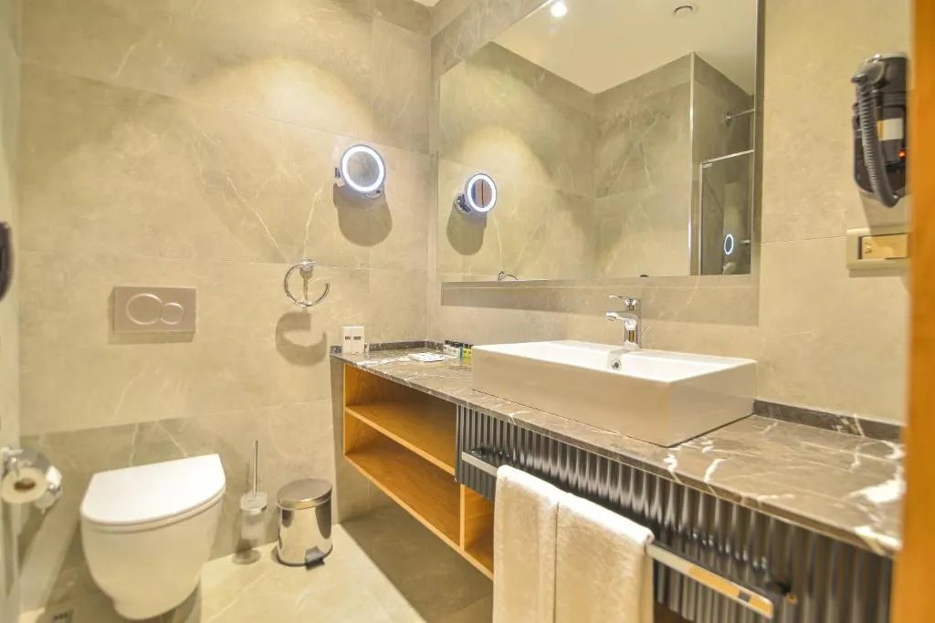 SERENITY COMFORT HOTEL