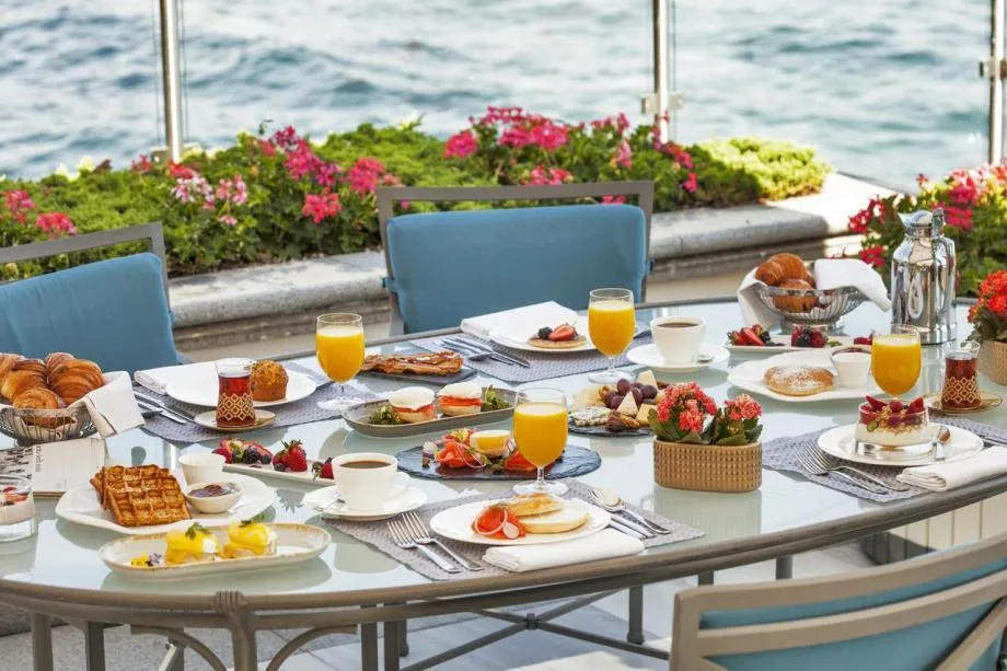 FOUR SEASONS HOTEL ISTANBUL AT THE BOSPHORUS