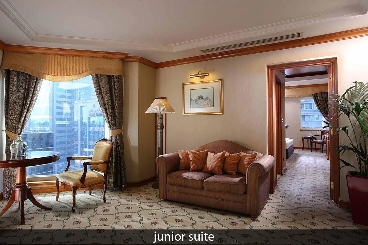 KNIGHT CASTLE HOTEL (EX. CARLTON PALACE)
