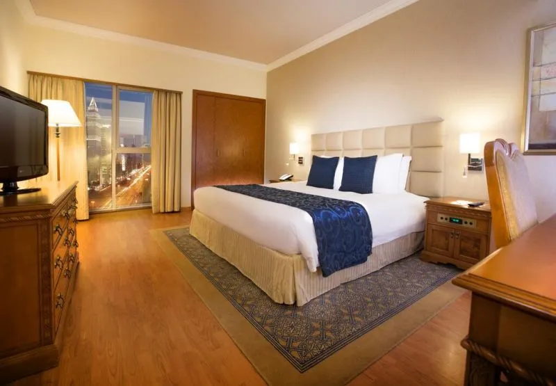 MILLENNIUM PLAZA DOWNTOWN SUITES (EX. CROWNE PLAZA)