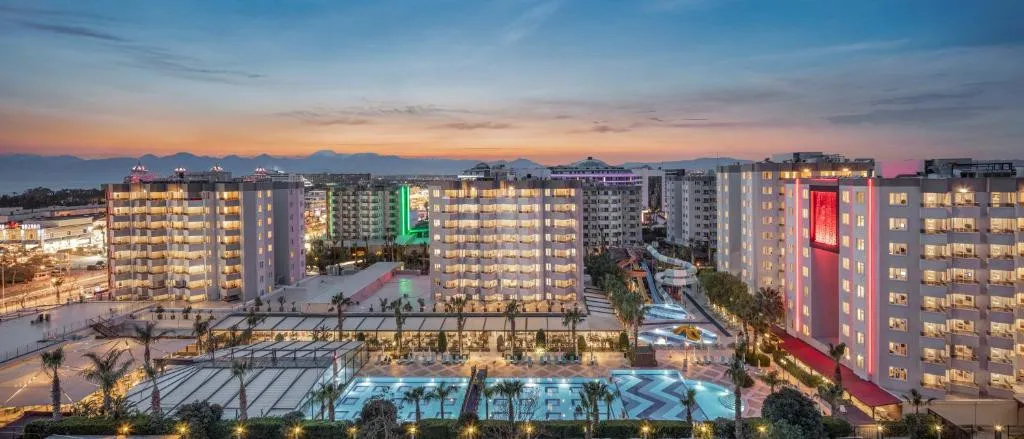 RAMADA RESORT BY WYNDHAM LARA