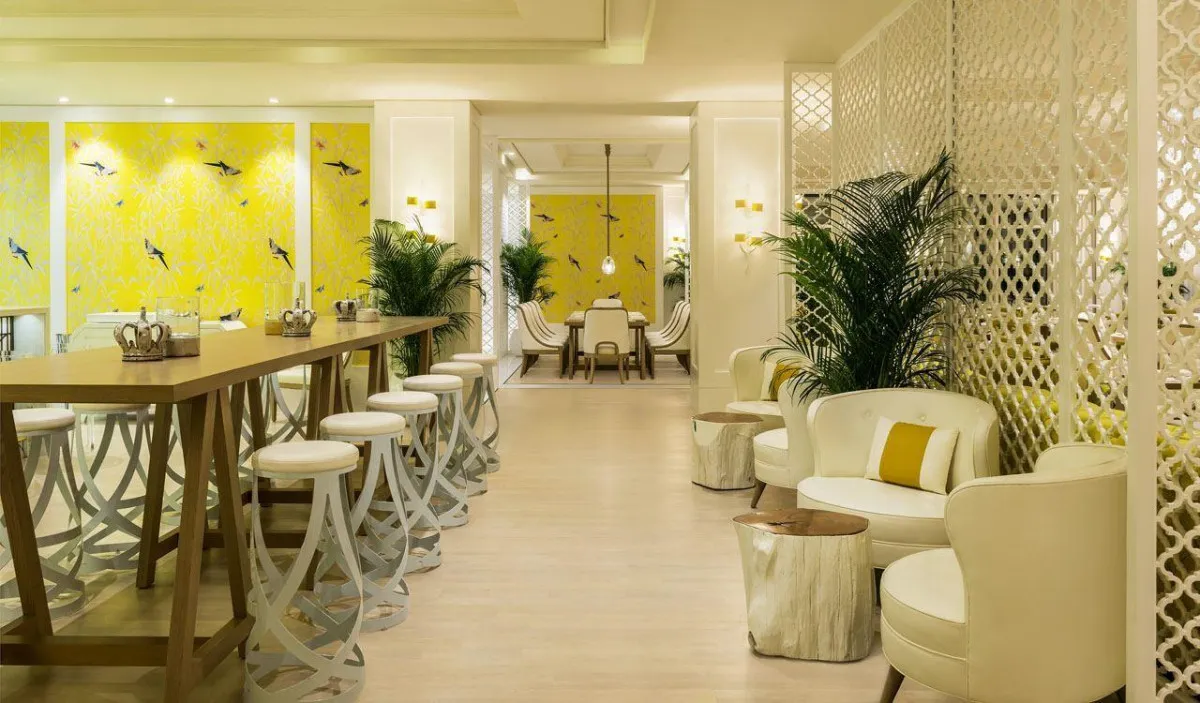 GROSVENOR HOUSE (EX. GROSVENOR HOUSE WEST MARINA BEACH)