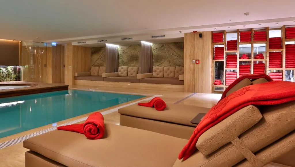 DOSSO DOSSI HOTELS DOWNTOWN