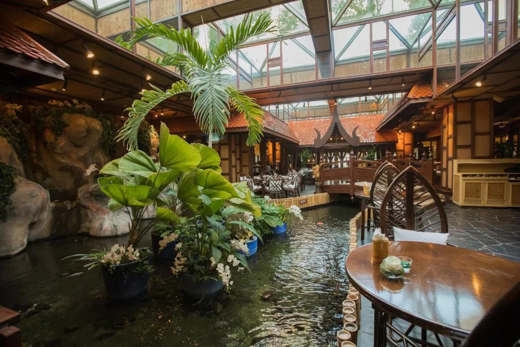 MOVENPICK GRAND AL BUSTAN DUBAI (EX. RODA AL BUSTAN)