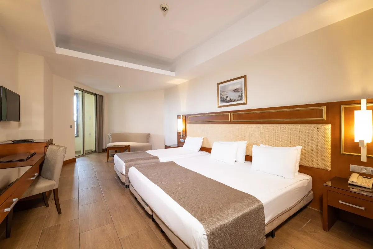 CRYSTAL PRESTIGE PEARL COLLECTION (EX. CRYSTAL PRESTIGE ELITE HOTEL)