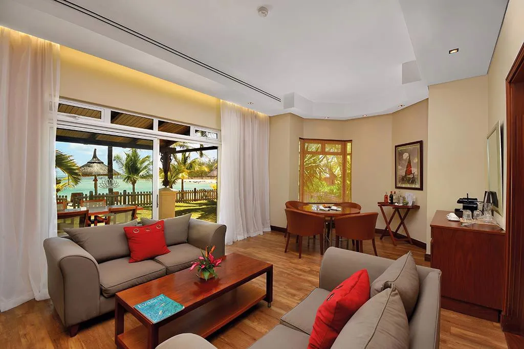 SHANDRANI BEACHCOMBER RESORT & SPA