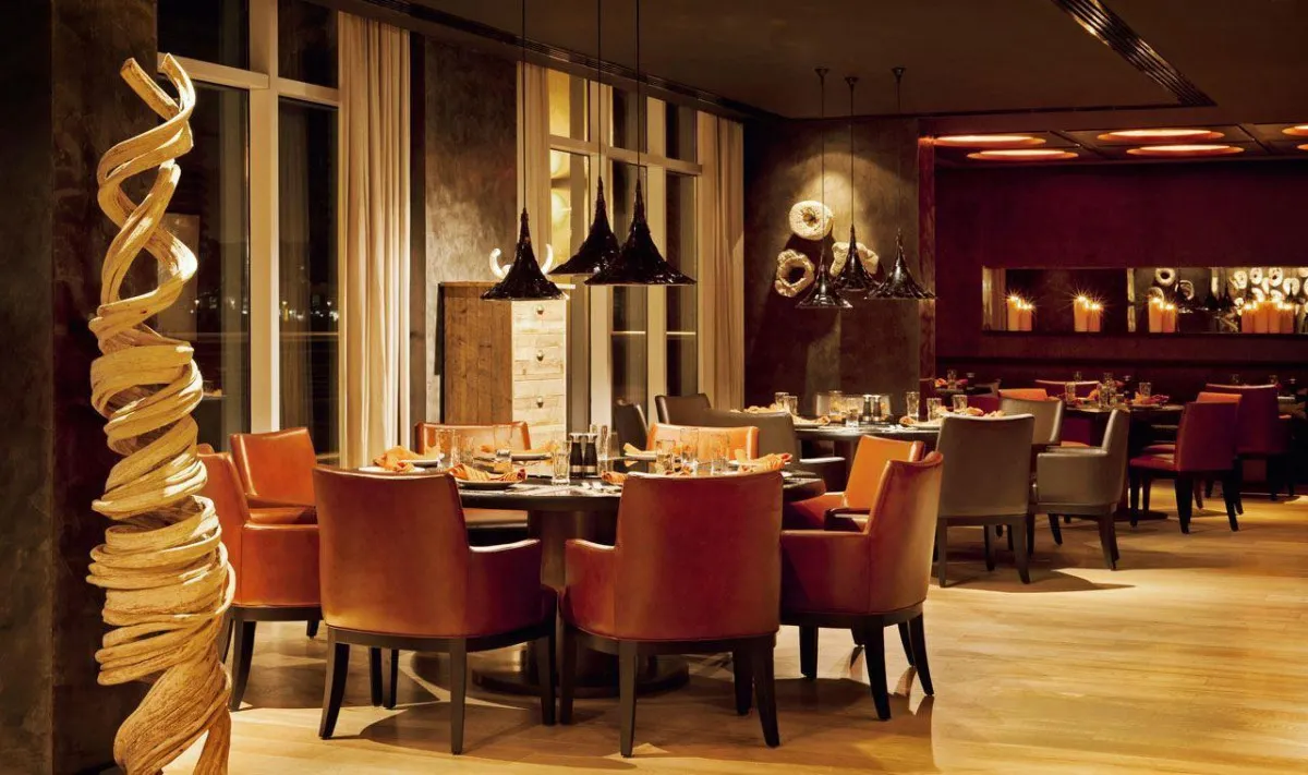 GROSVENOR HOUSE (EX. GROSVENOR HOUSE WEST MARINA BEACH)