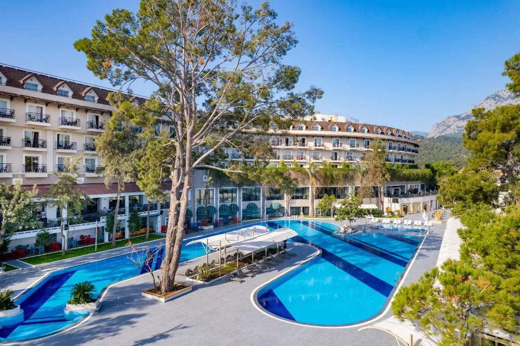 GRAVEL HOTELS SELECT (EX. SEVEN SEAS GRAVEL SELECT)