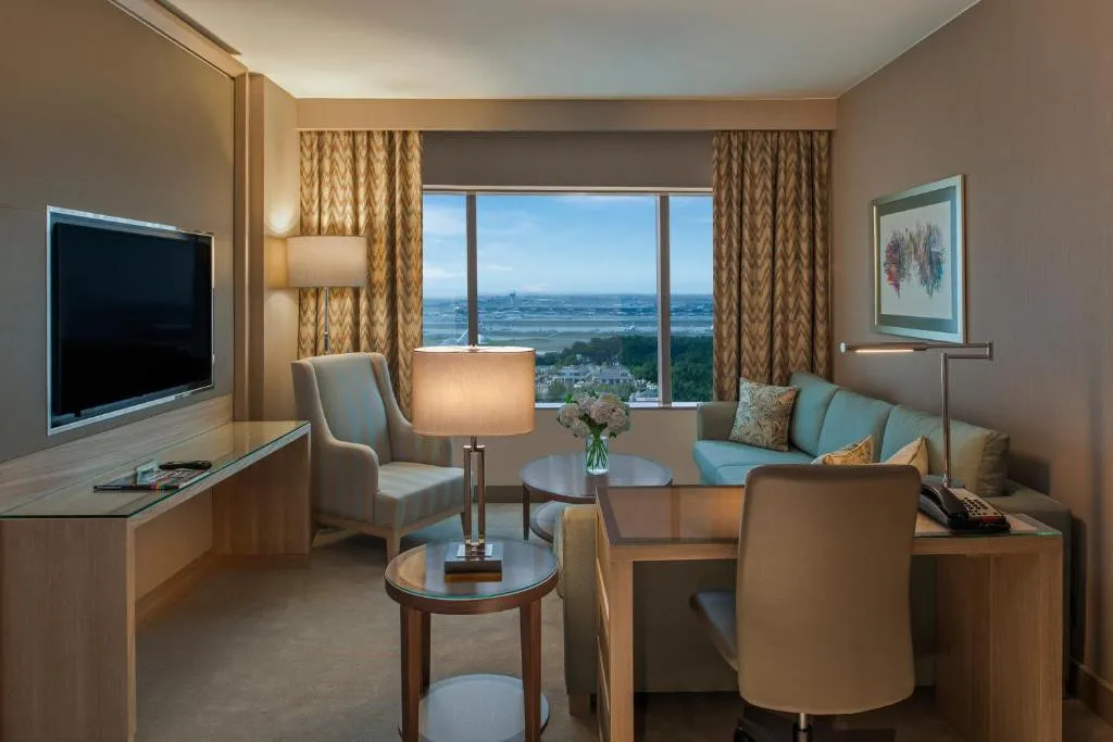 RENAISSANCE POLAT ISTANBUL HOTEL