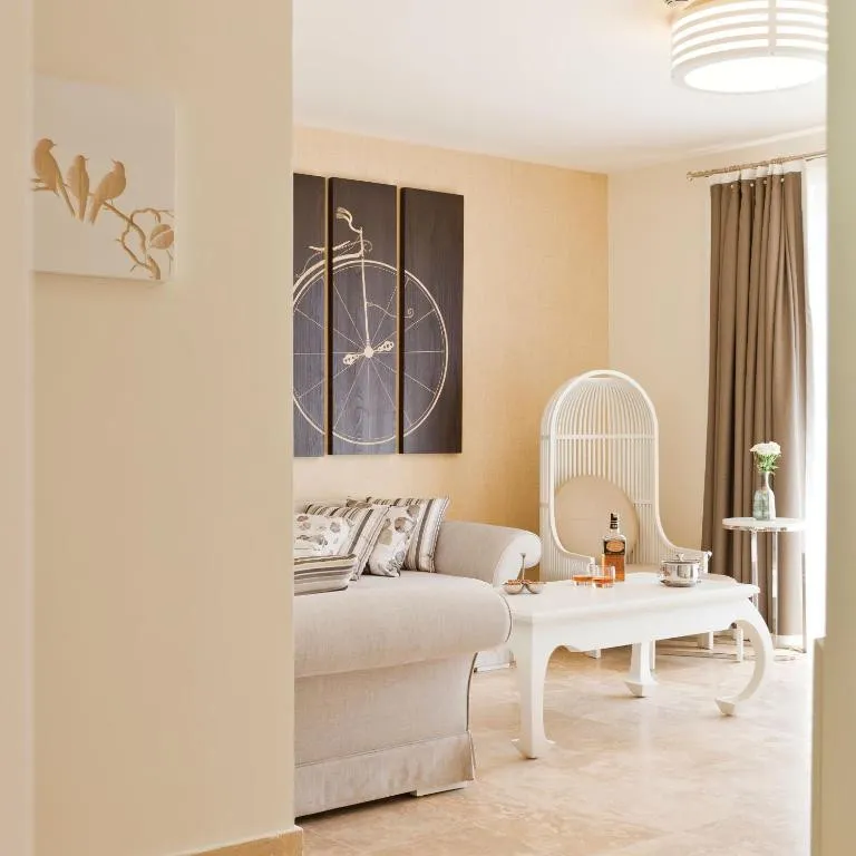 PALOMA OCEANA RESORT