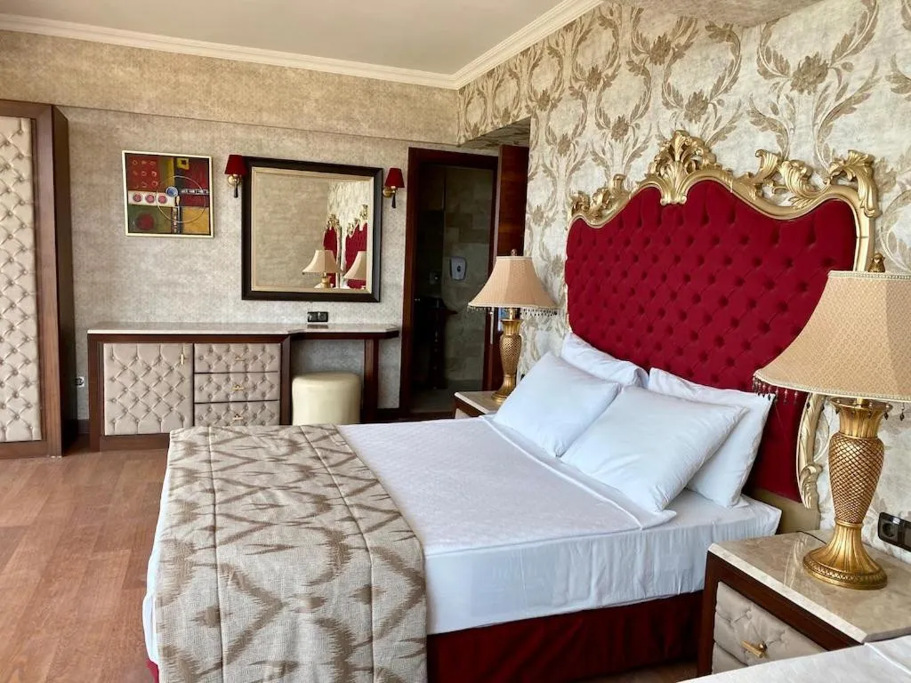 LAUR HOTEL EXPERIENCE & LAUR HOTELS ELEGANCE (EX.DIDIM BEACH ELEGANCE)