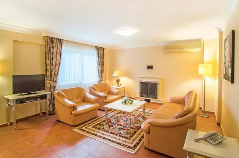 PENINSULA PINE CLUB BOUTIQUE HOTEL & SPA
