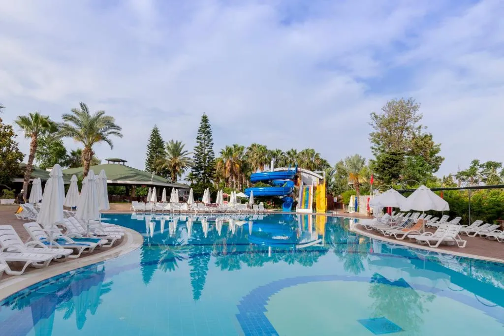 HOLIDAY PARK RESORT