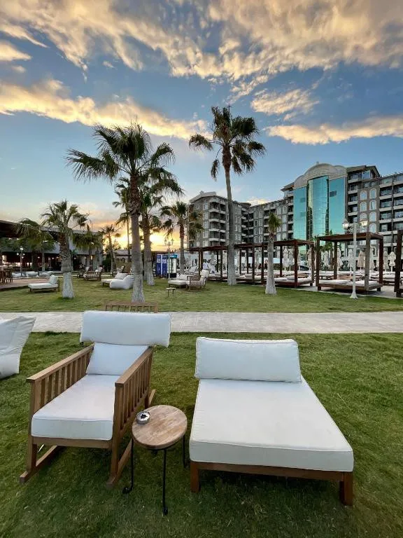 LAUR HOTEL EXPERIENCE & LAUR HOTELS ELEGANCE (EX.DIDIM BEACH ELEGANCE)