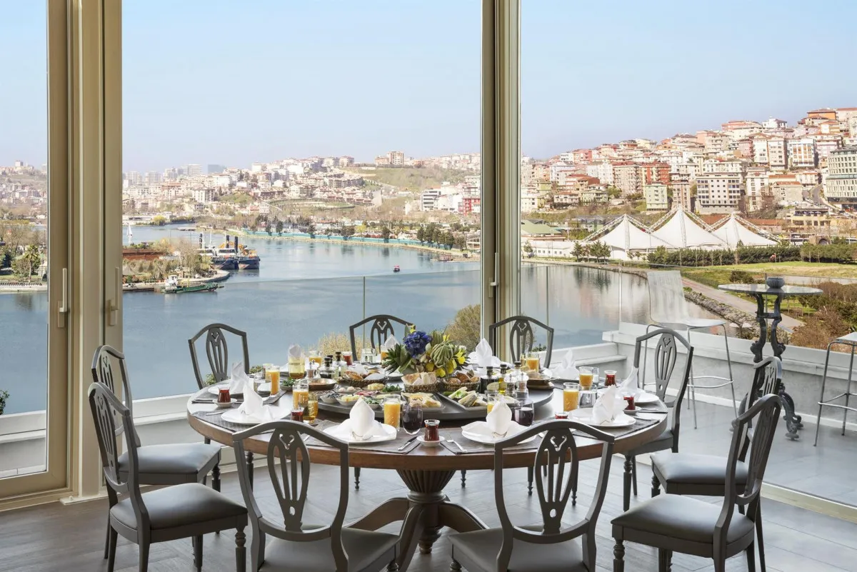 LAZZONI HOTEL