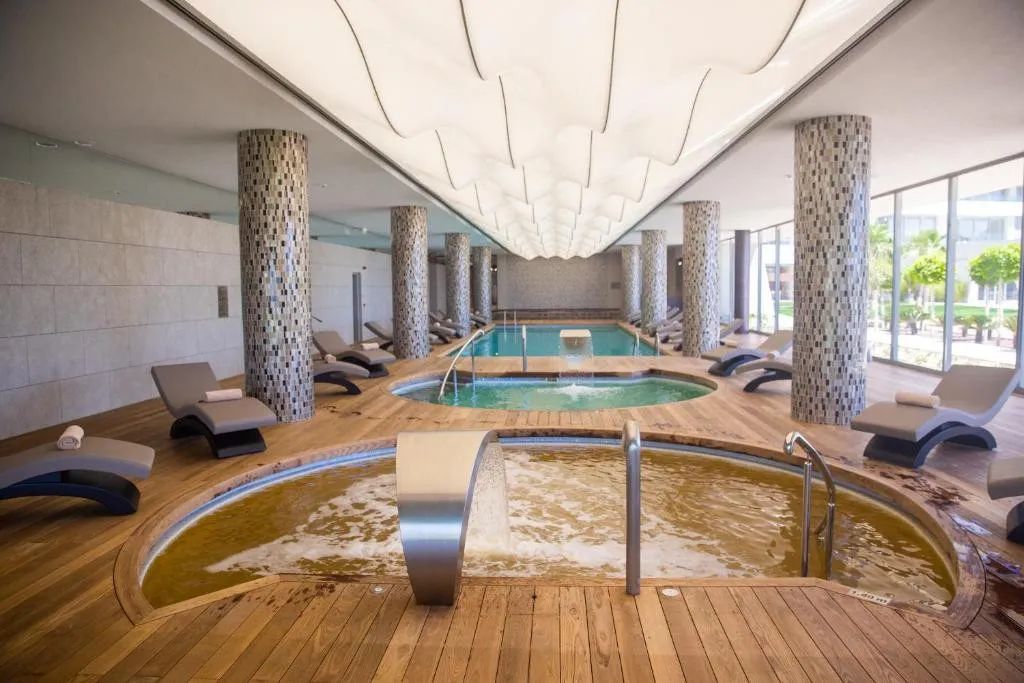 ONLIVE DELUXE HOTEL