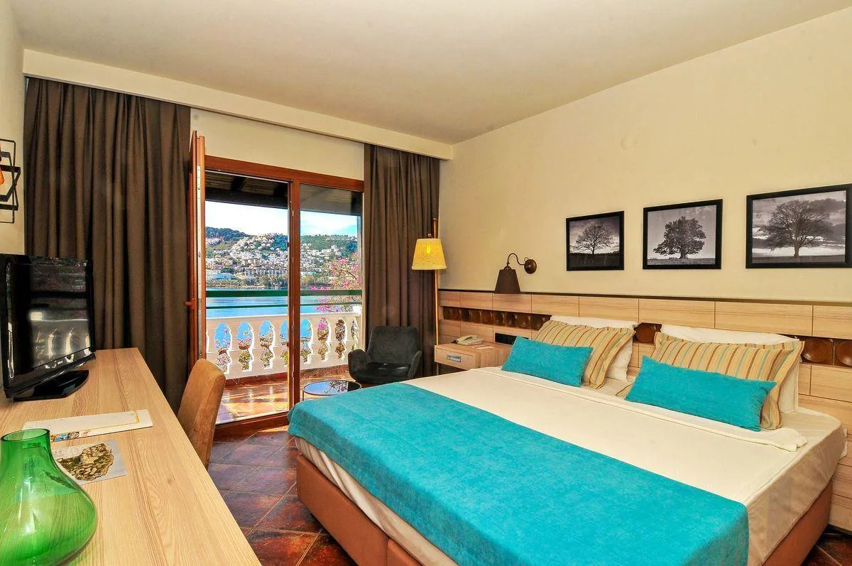 GREEN BEACH RESORT HOTEL