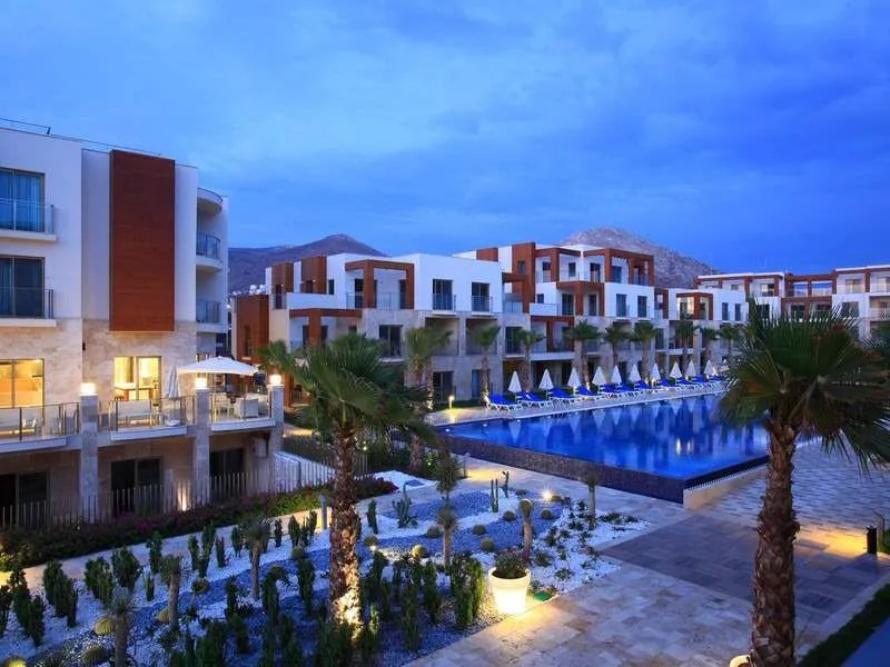 SUNDANCE SUITES HOTEL