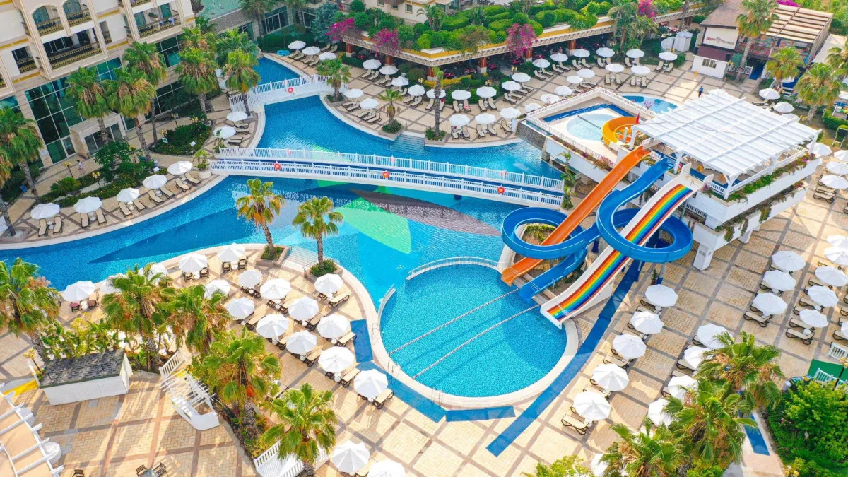 DIAMOND EXCELLENCE RESORT & SPA (EX. CRYSTAL PALACE LUXURY)