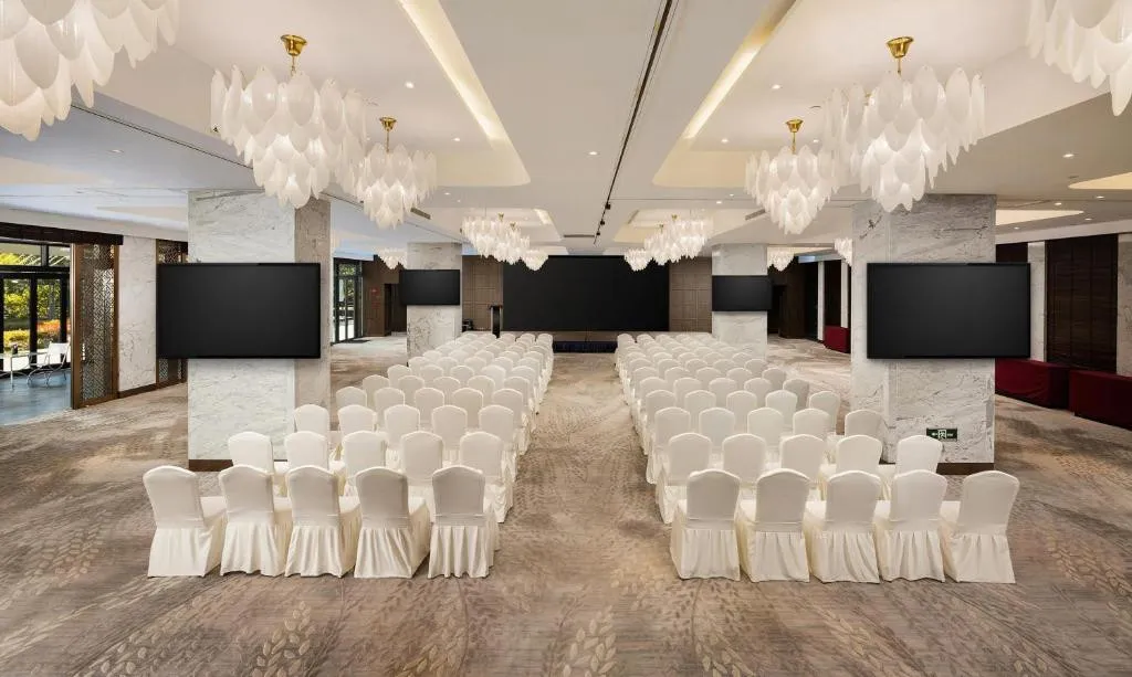 DOUBLETREE BY HILTON SHANGHAI HONGQIAO (EX. THE SENZ HOTEL)