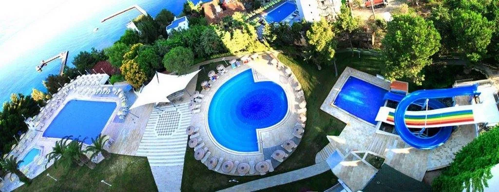 BLUE VISTA HILL HOTEL (EX. VISTA HILL HOTEL)