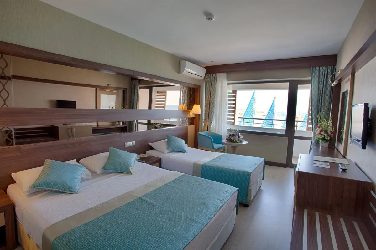 ADIN BEACH HOTEL