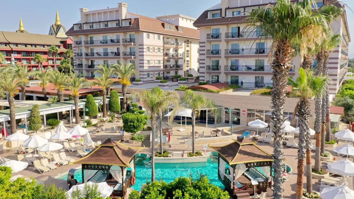 CRYSTAL FAMILY COMFORT COLLECTION (EX. CRYSTAL FAMILY RESORT & SPA)