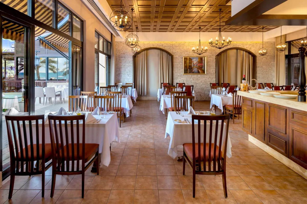 RIXOS BAB AL BAHR