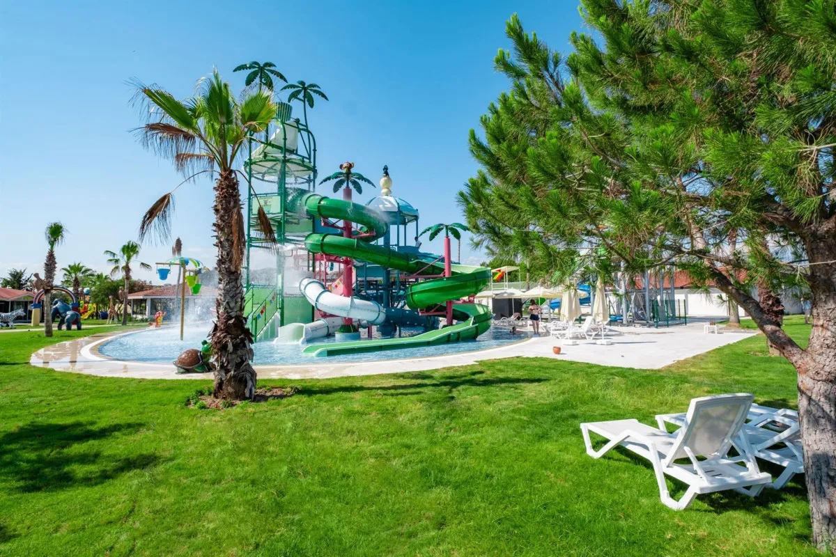 LA BENATA HOTEL