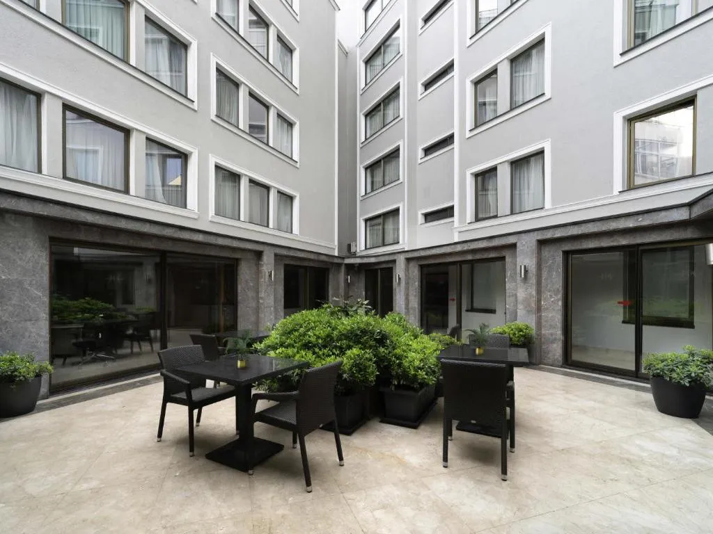 MERCURE ISTANBUL BOMONTI (EX. IMPERIAL BUSINESS HOTEL BOMONTI)