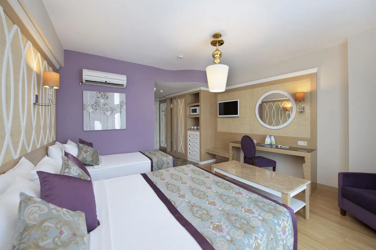 QUATTRO FAMILY CLUB DEM HOTEL HV-1