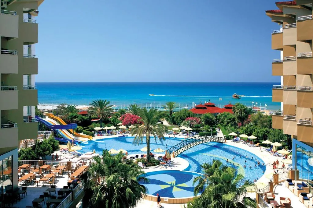 TERRACE BEACH RESORT