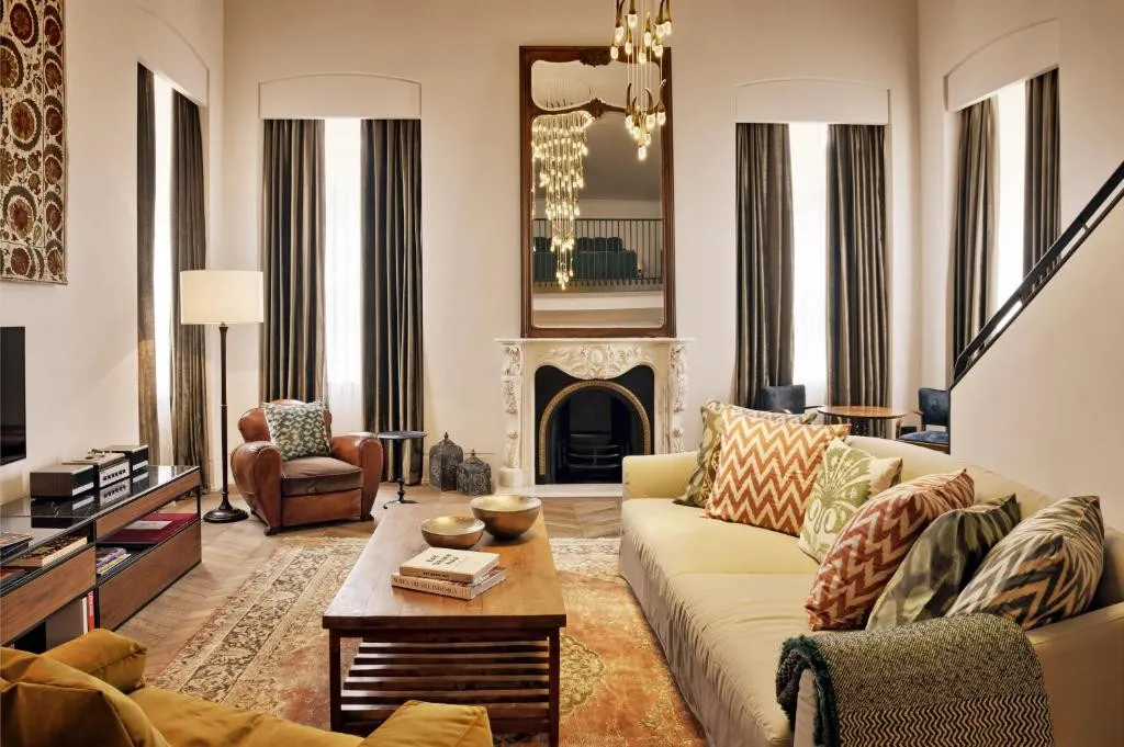 SOHO HOUSE