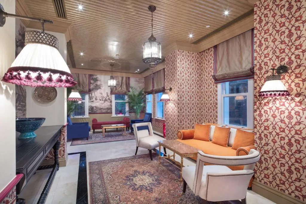 HAGIA SOFIA MANSIONS ISTANBUL CURIO COLLECTION BY HILTON