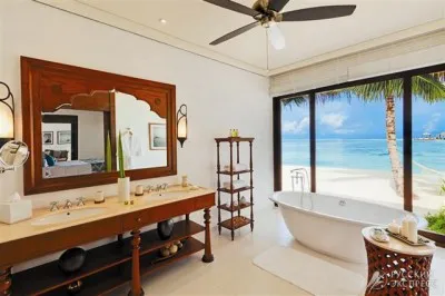 THE REGENT MALDIVES