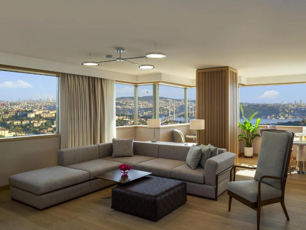 MOVENPICK HOTEL ISTANBUL BOSPHORUS (EX.MERCURE ISTANBUL THE PLAZA BOSPHORUS)