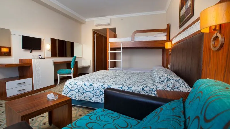 CLUB SIDE COAST HOTEL