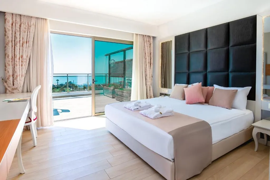 PORT NATURE LUXURY RESORT HOTEL & SPA