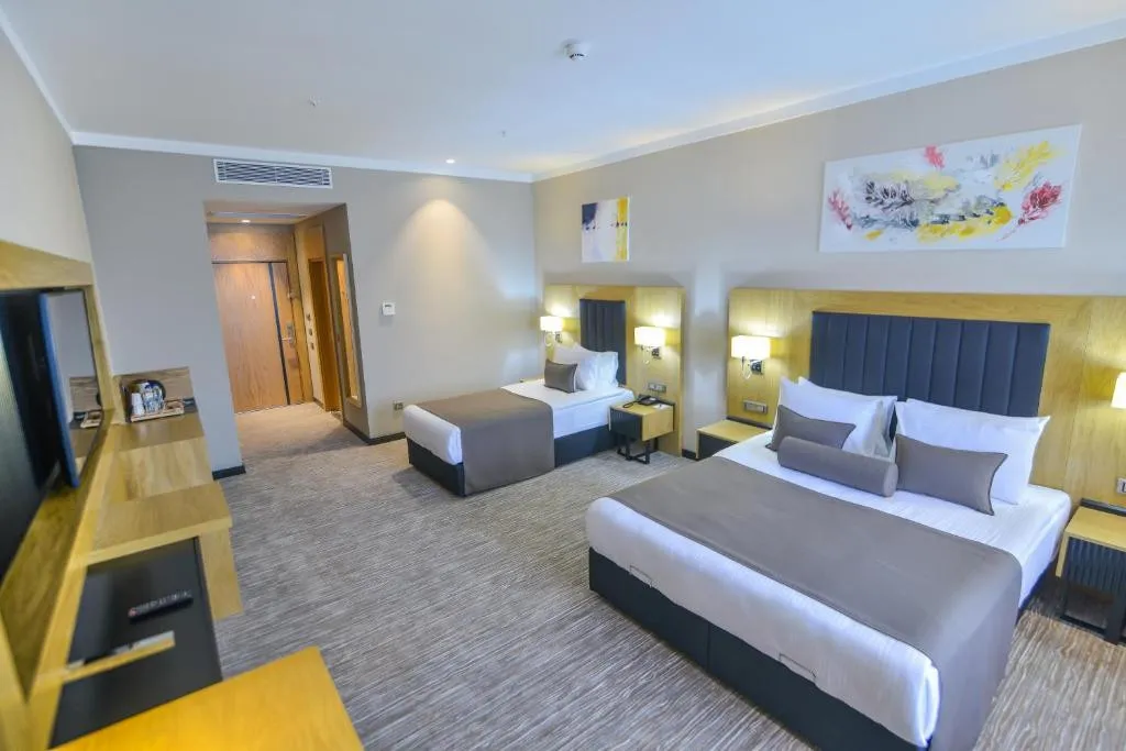 SERENITY COMFORT HOTEL