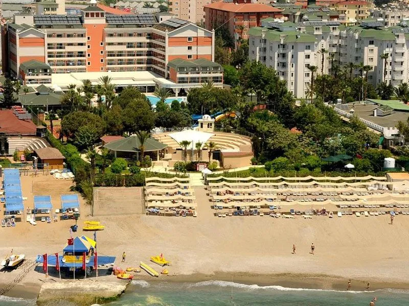 INSULA RESORT & SPA