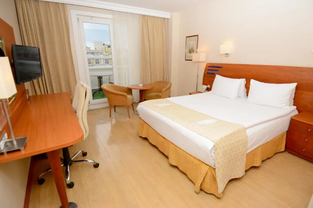 HOLIDAY INN ISTANBUL CITY TOPKAPI