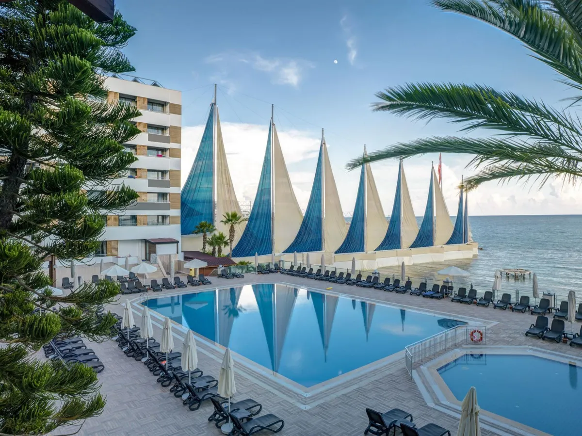 ADIN BEACH HOTEL