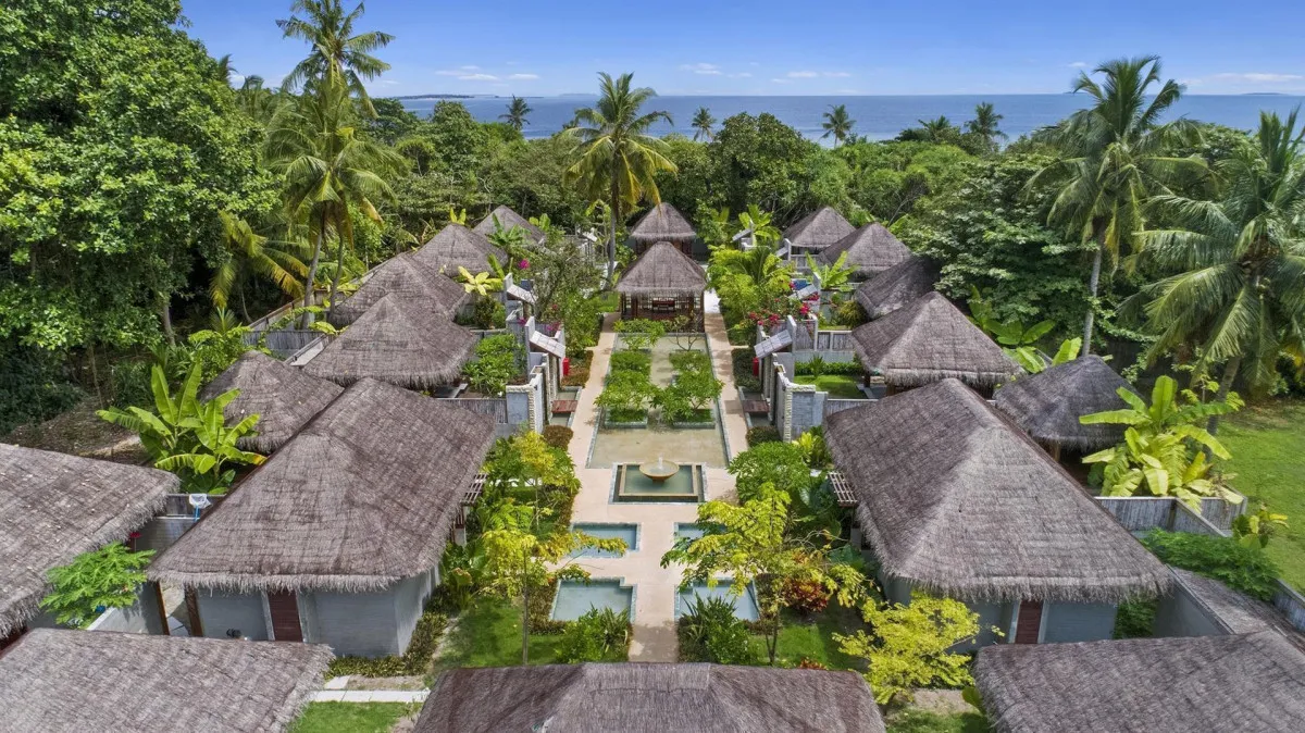 FURAVERI ISLAND RESORT & SPA